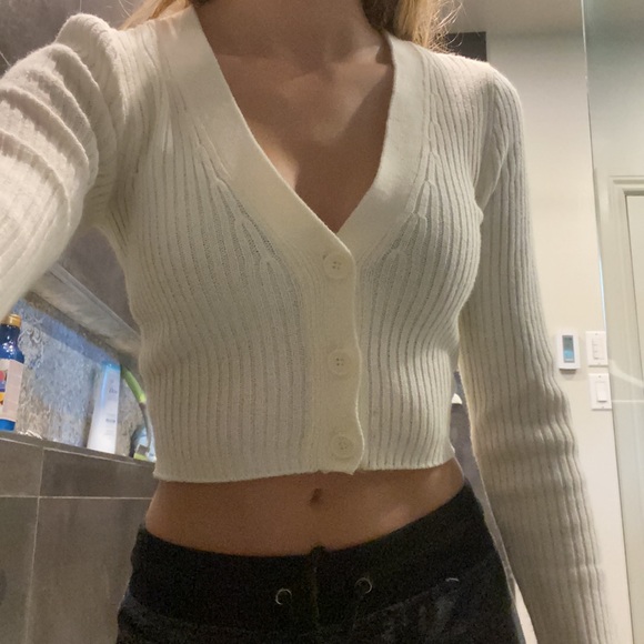 White long sleeve knitted shirt - Picture 2 of 4
